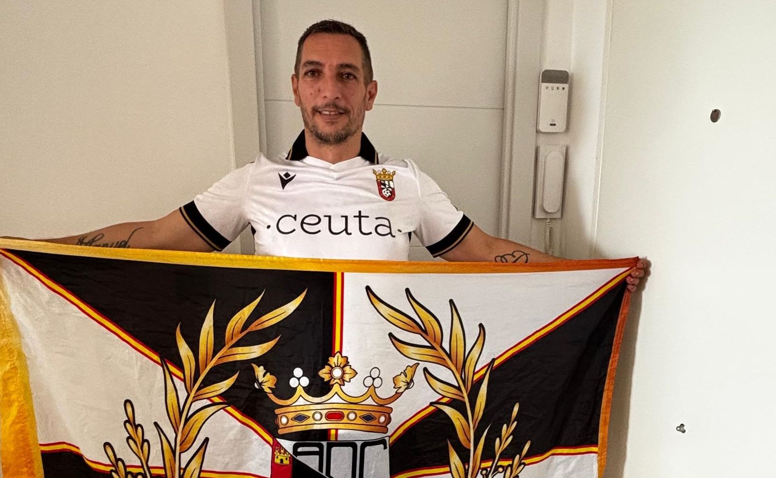 Manuel Gómez Blanco, 'El catalán', de Barcelona al Murube para dejarse la voz por el Ceuta