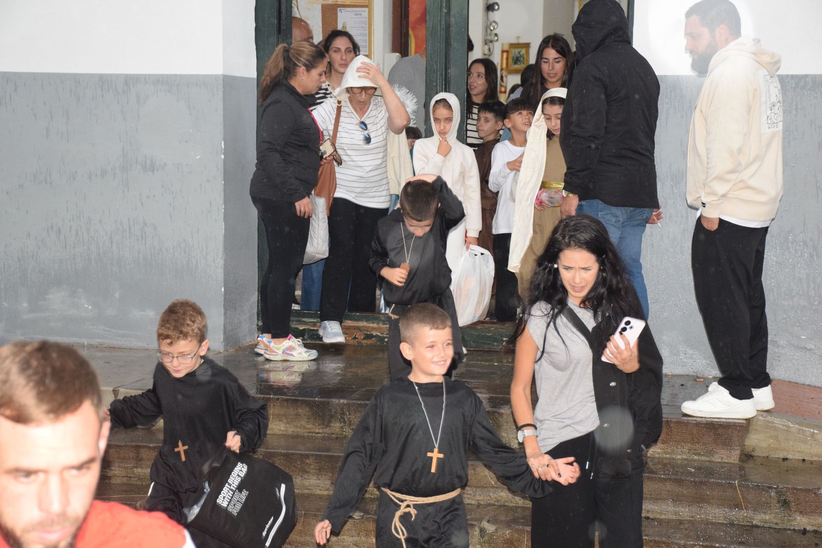 FOTOGALERÍA | Celebración del Día de Todos los Santos en la parroquia de Santa Teresa