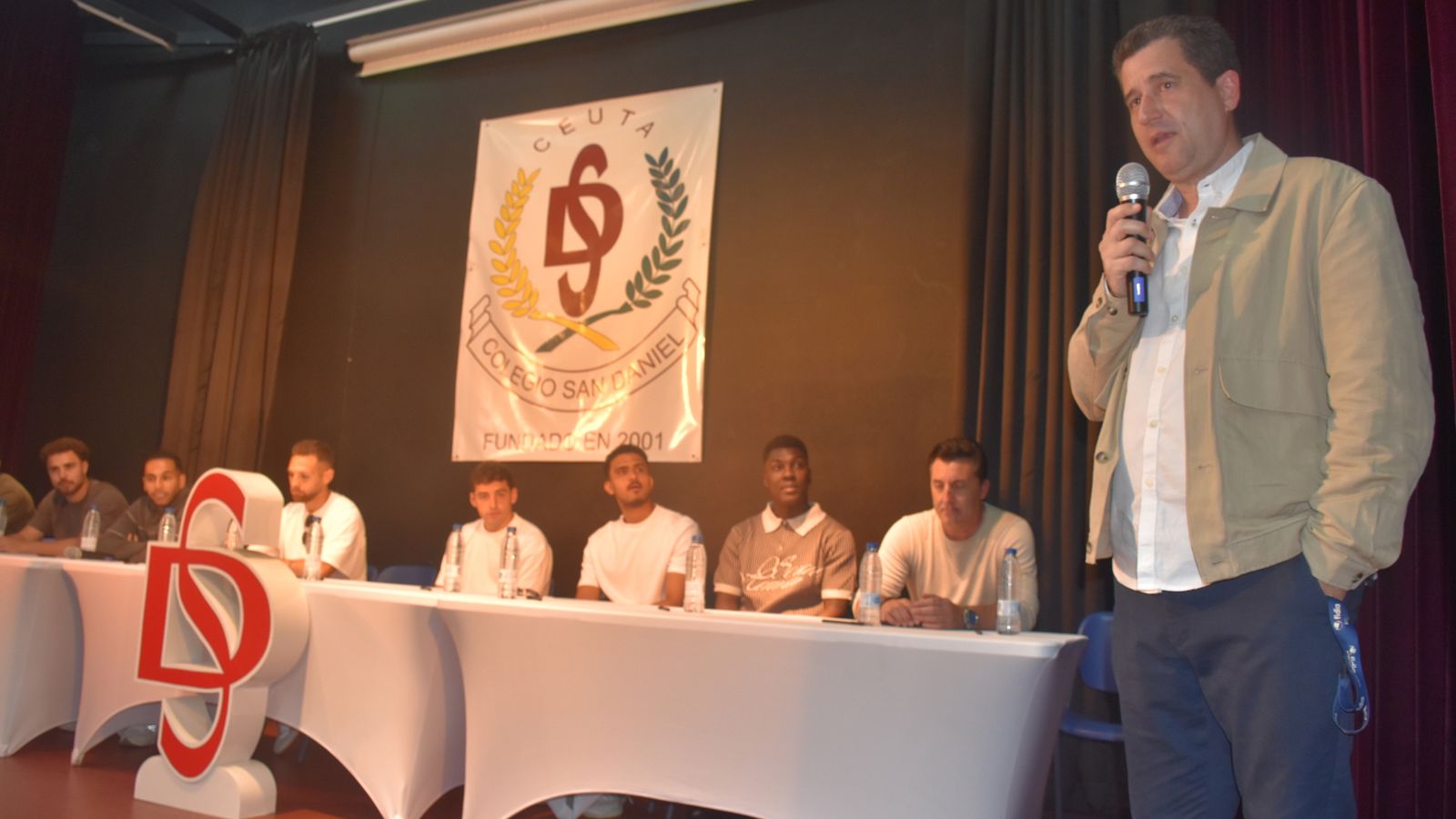 La AD Ceuta visita el Colegio San Daniel