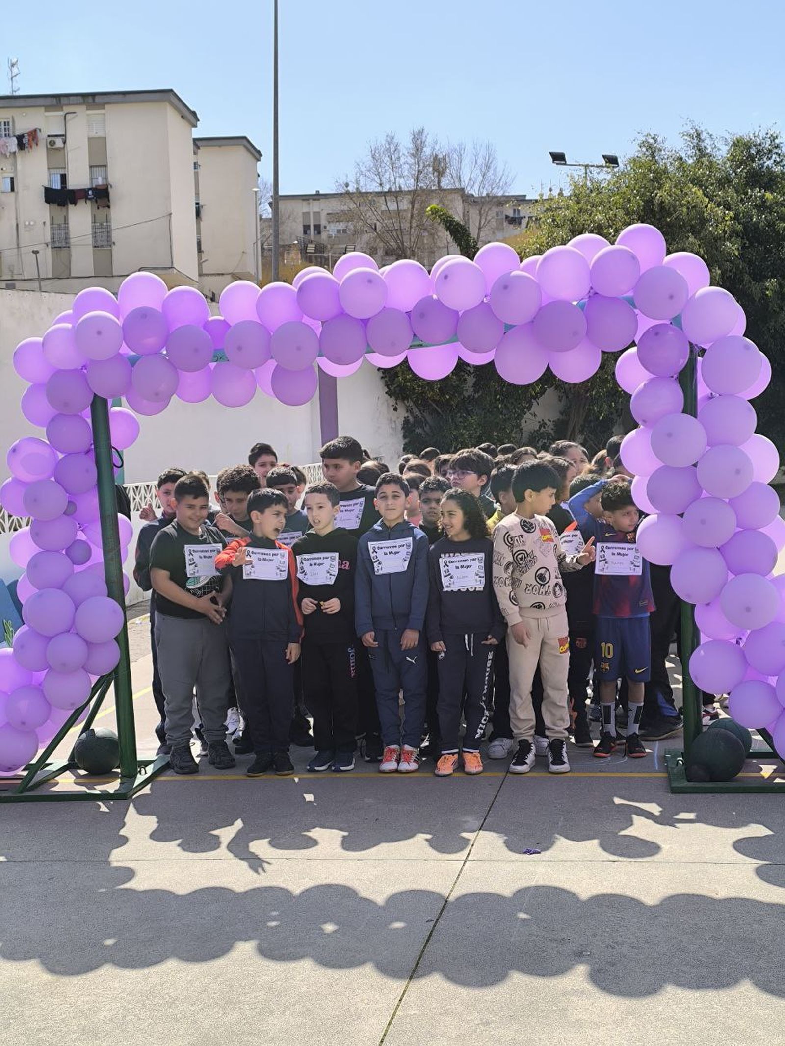 El 'Rey Juan Carlos I' corre por la igualdad