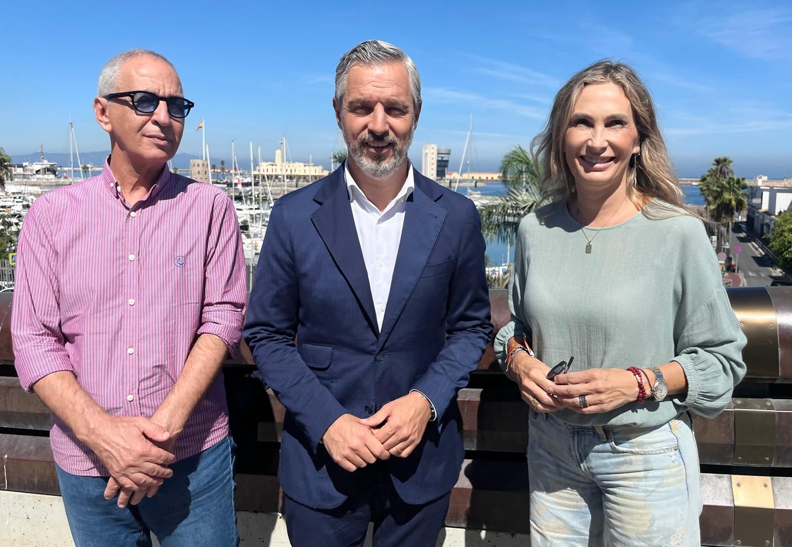 Bravo junto a los senadores de Ceuta, Abdelhakim Abdeselam y Cristina Díaz