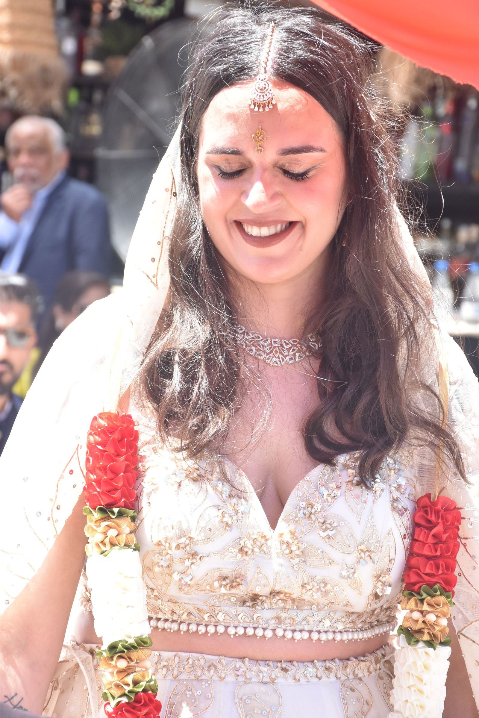 Direk y Rocío sellan su amor bajo el cielo de Ceuta