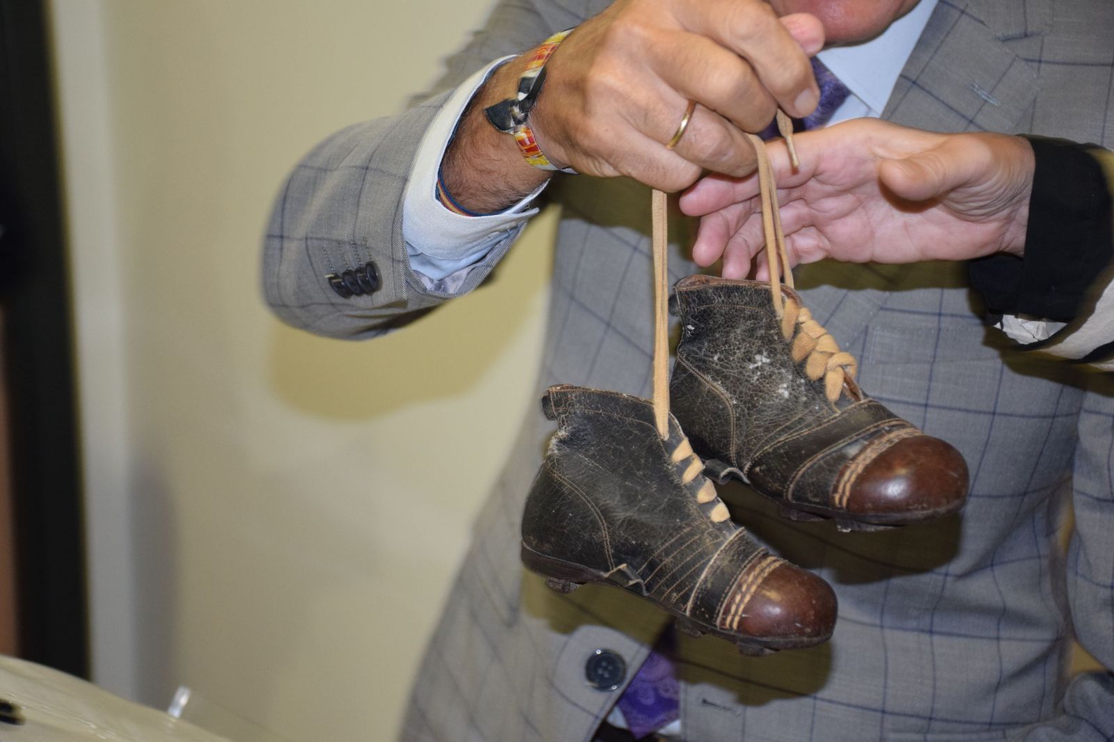 Pedro Moreno ya tiene su placa en la Real Federación de Fútbol de Ceuta