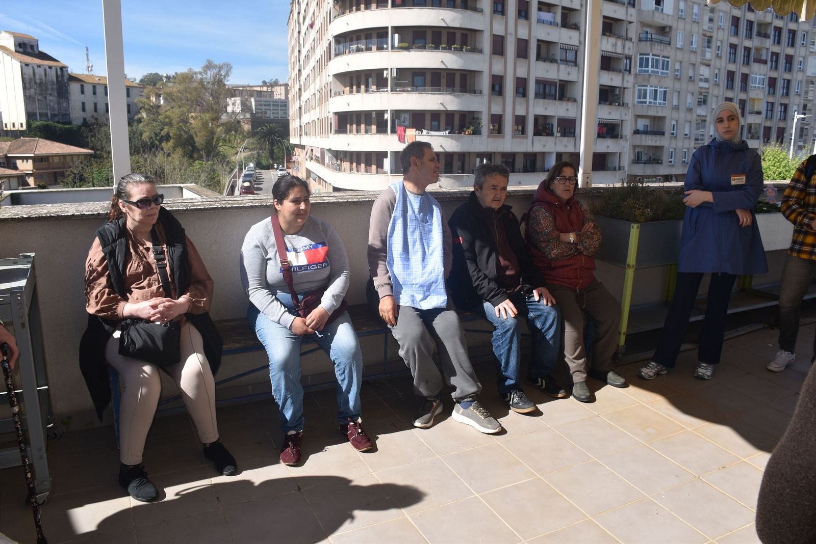 Puertas abiertas y un ambiente entrañable hacen especial una jornada en Cruz Blanca