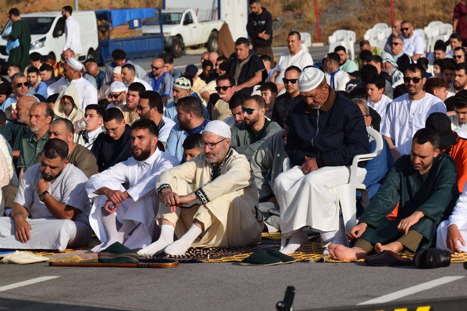 Los musulmanes de Ceuta abrazan la tradicional Musal-la que marca el inicio del Eid al Adha