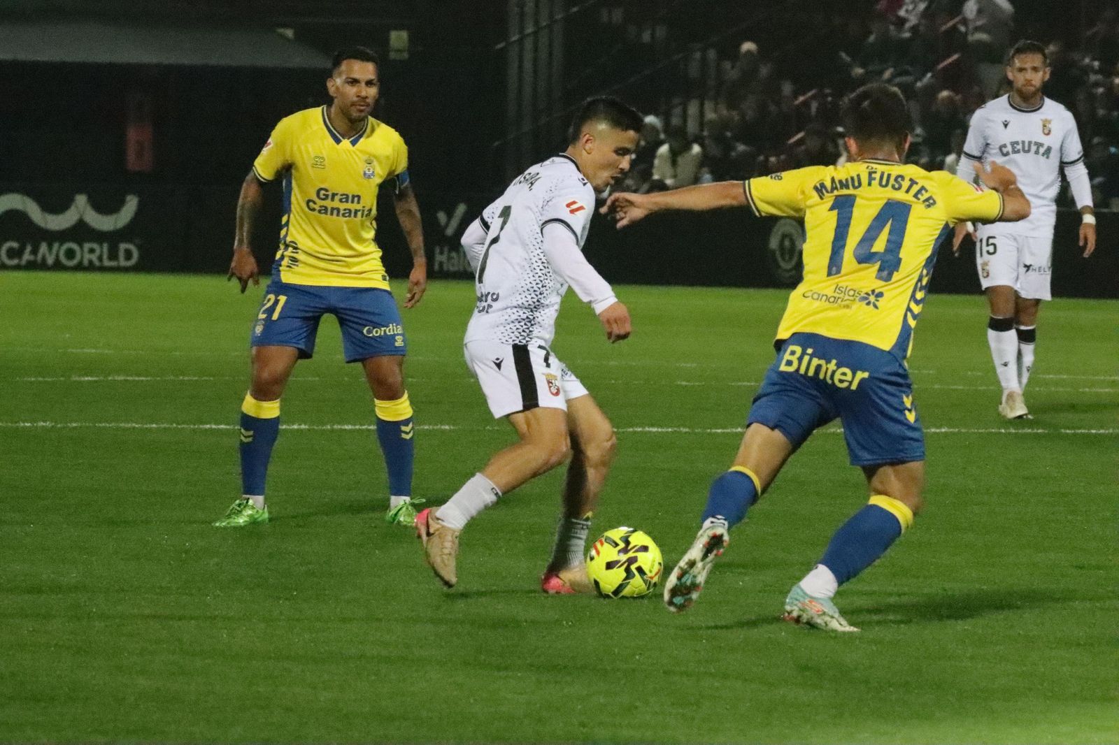 El primer tiempo entre AD Ceuta y Las Palmas se vive con 0-0 en el Alfonso Murube