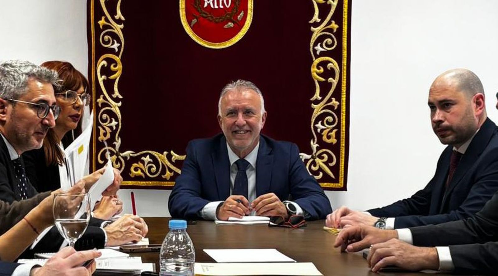 El ministro Torres presidió la reunión celebrada en la Sala de Juntas de la Delegación del Gobiernod e Ceuta