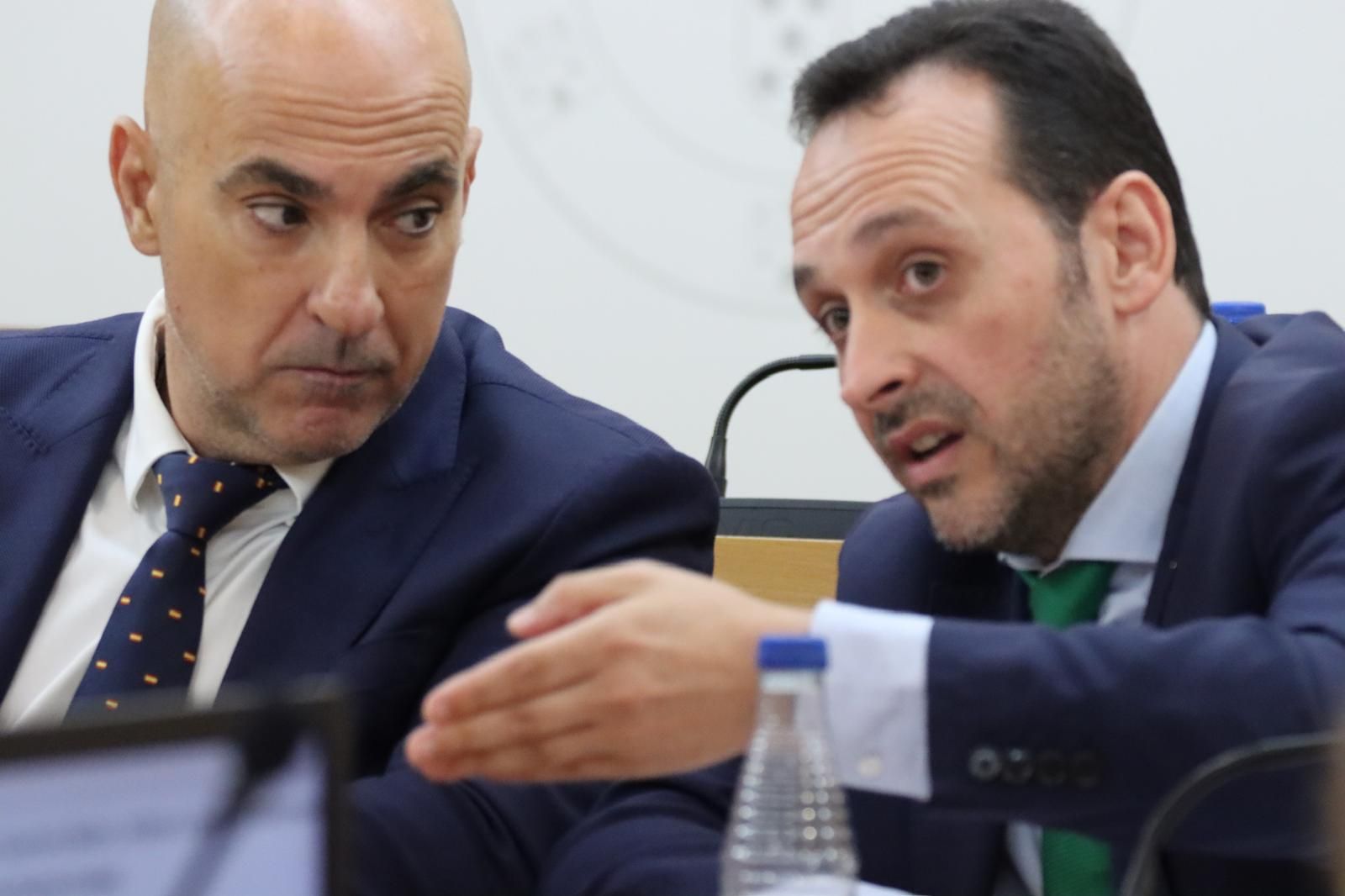 Redondo hablando con su compañero Patxi Ruiz