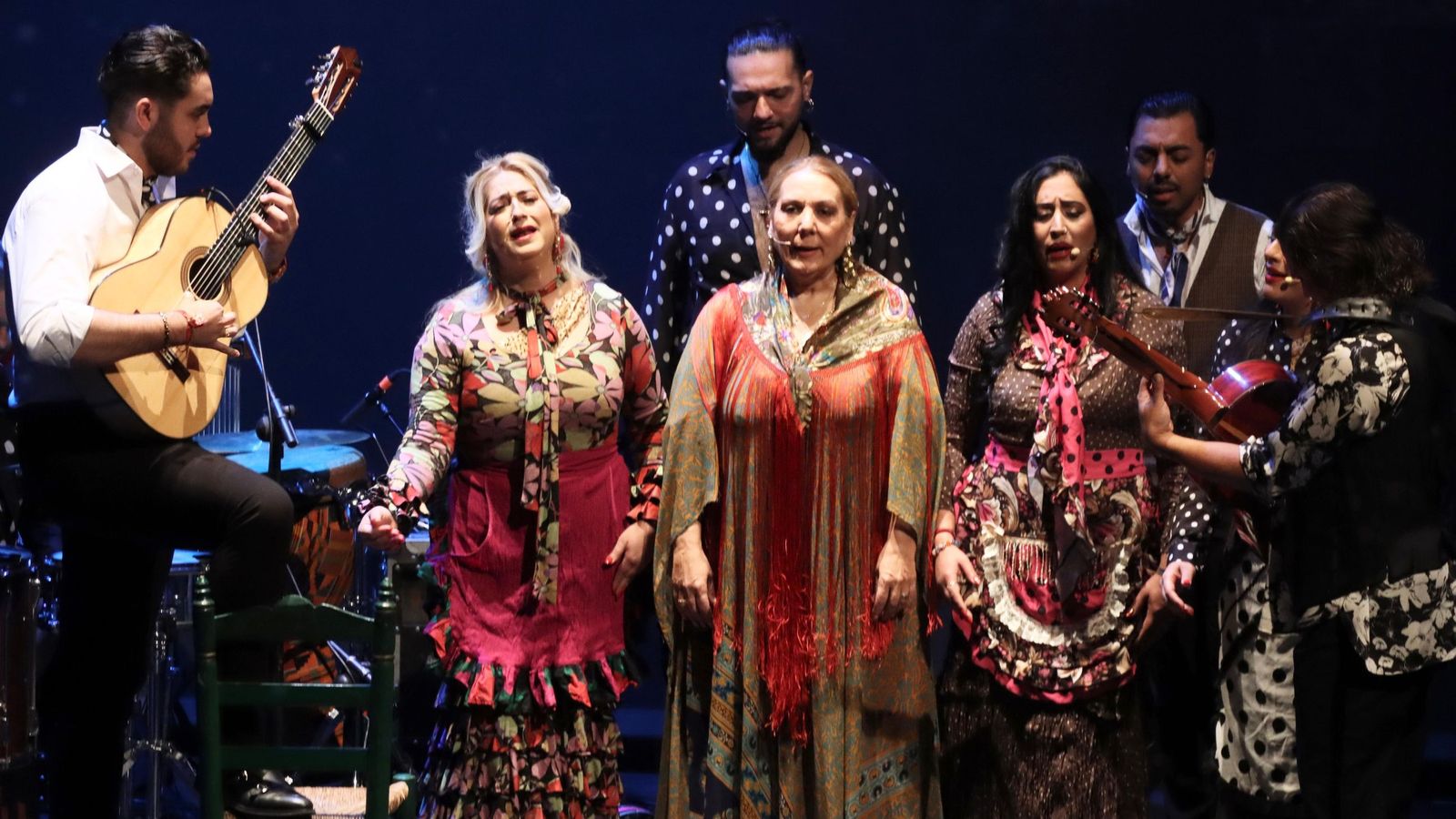 Farrucos y Fernández presentan "navidad en familia", la zambombá en el teatro del Revellín