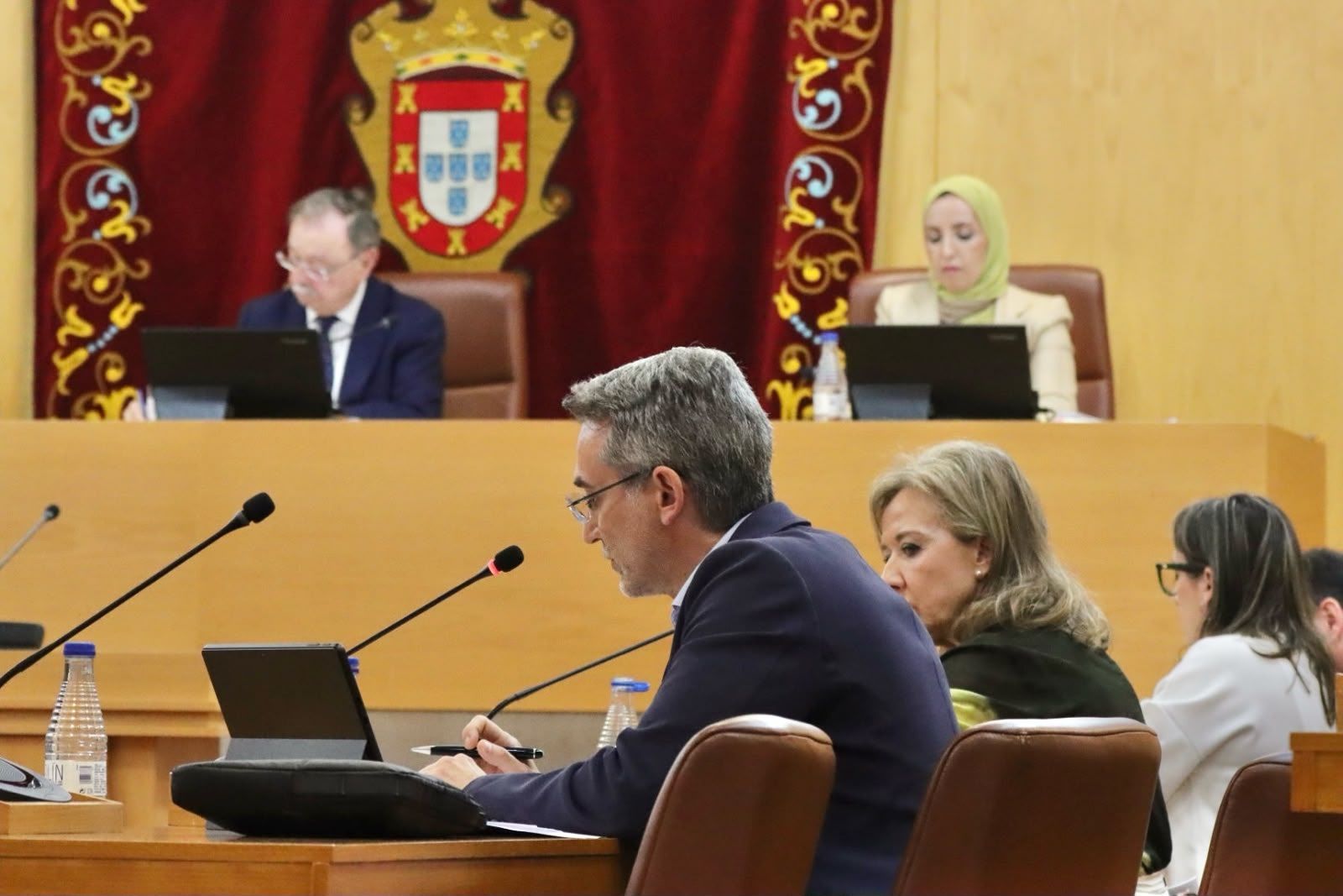 Sebastián Guerrero defiende su propuesta ante el plenario