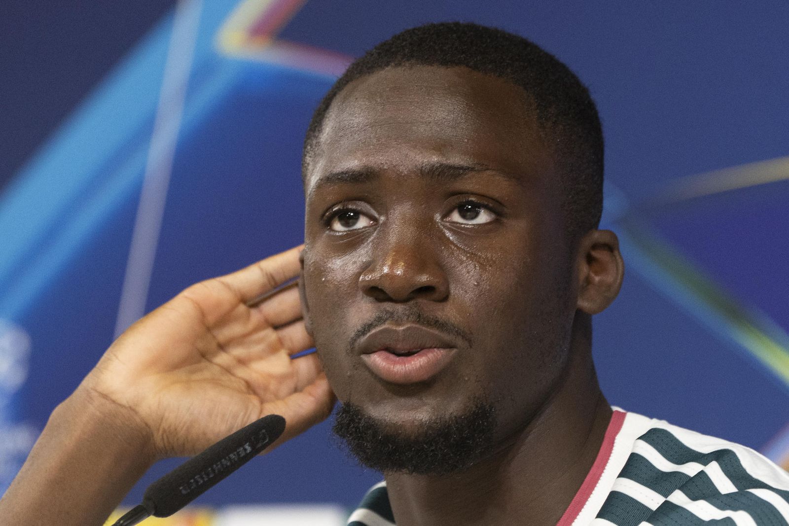 Konaté, en rueda de prensa
