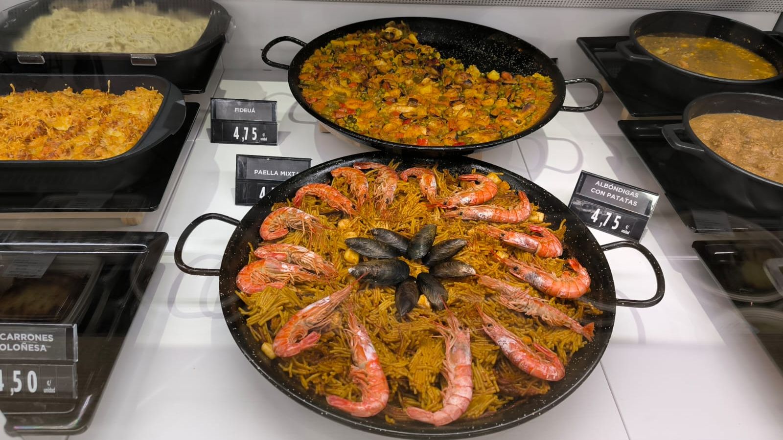 Paellas y fideua.
