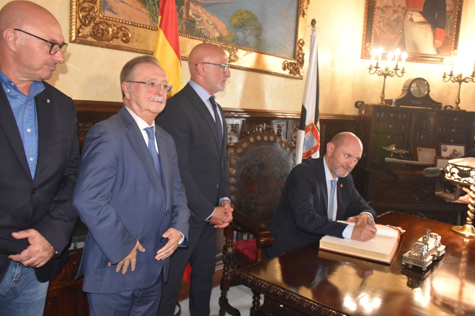 Ceuta, la primera ciudad que acoge la gira del trofeo de la Copa del Mundo