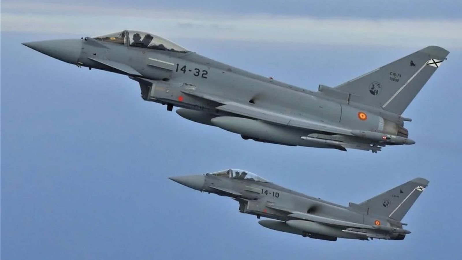 Rugido en el cielo de Ceuta: cazas de élite toman el control en pleno ejercicio militar