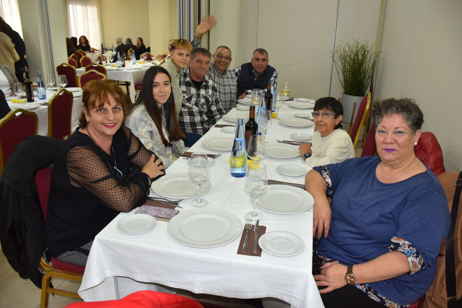 Brindis, risas y espíritu navideño en los restaurantes de la ciudad