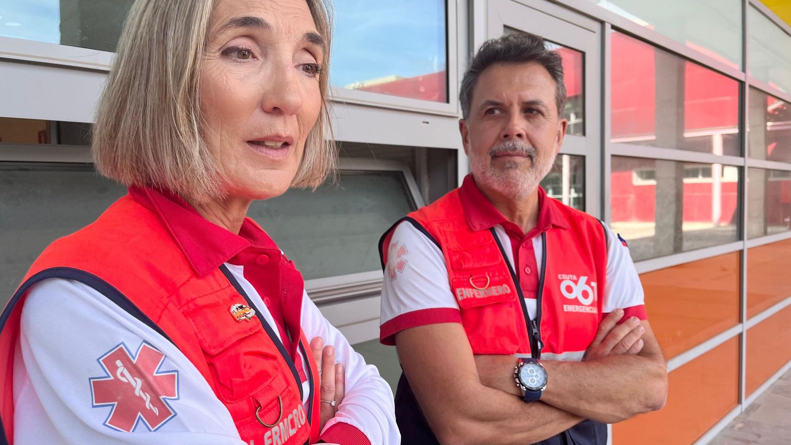 Los enfermeros del 061 Begoña Martínez, coordinadora del servicio, y Víctor Ríos