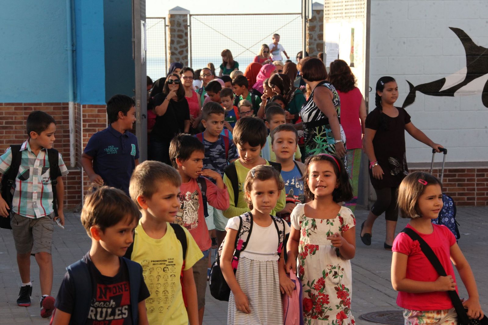 Niños saliendo de un colegio de Ceuta en una imagen de archivo