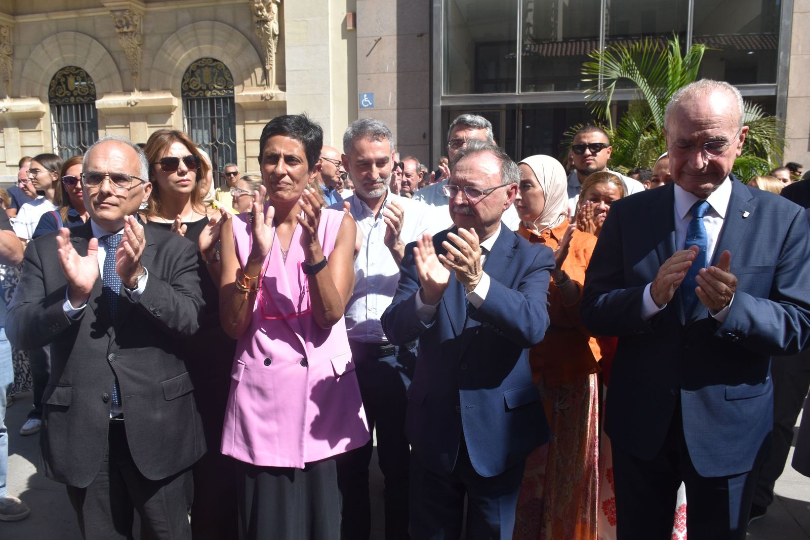 Así se ha vivido el primer minuto de silencio en el Palacio de la Asamblea