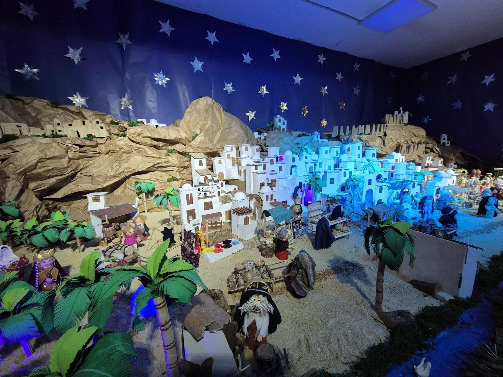 El CEIP Maestro Juan Morejón presenta su solidaria “Plaza de la Navidad”