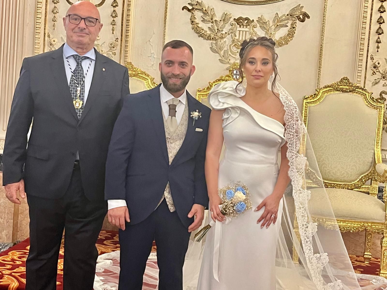 Jesús y Rosa sellan su amor en el Salón del Trono