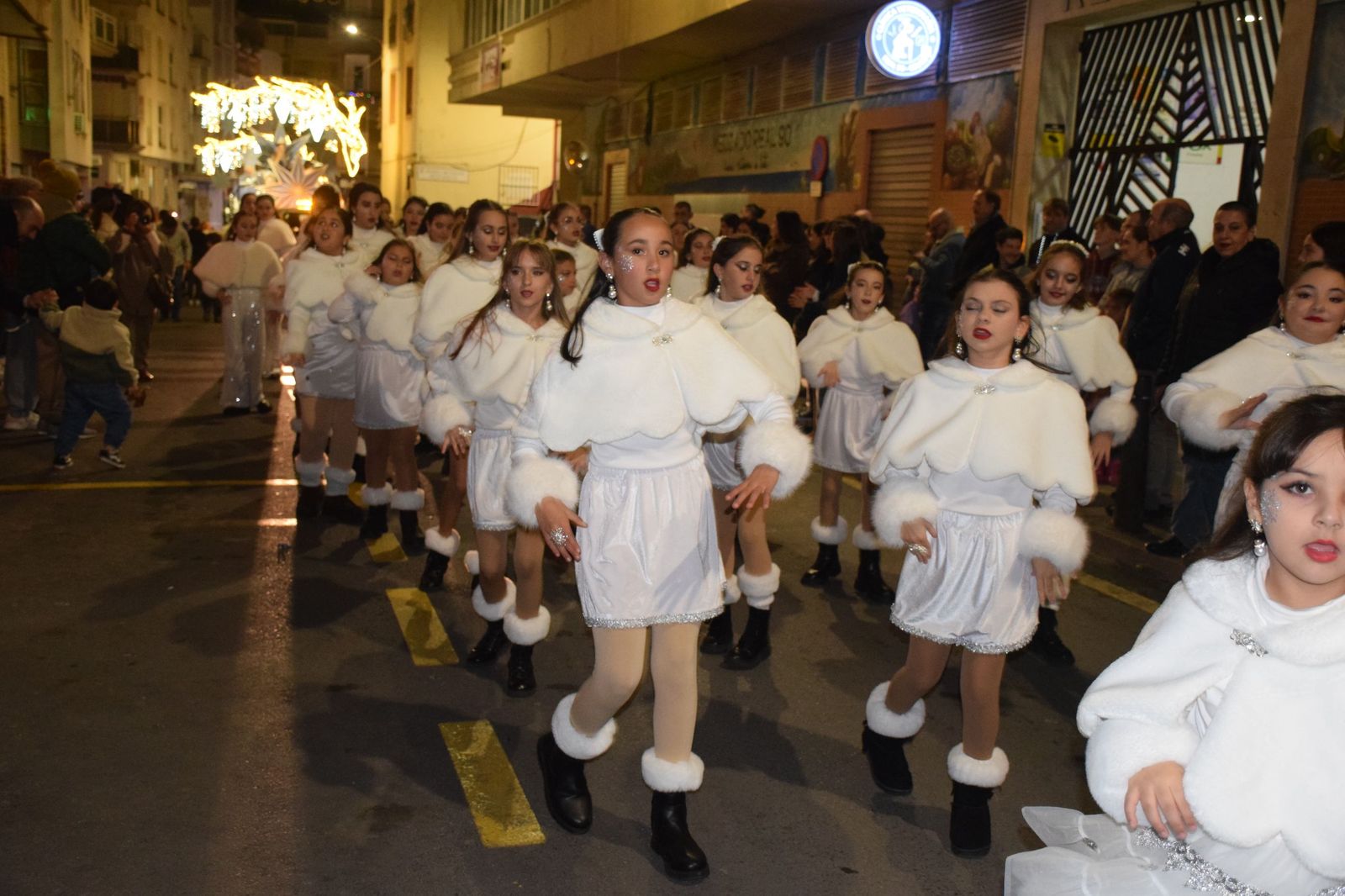 Los ceutíes se emocionan con la llegada de los Reyes Magos
