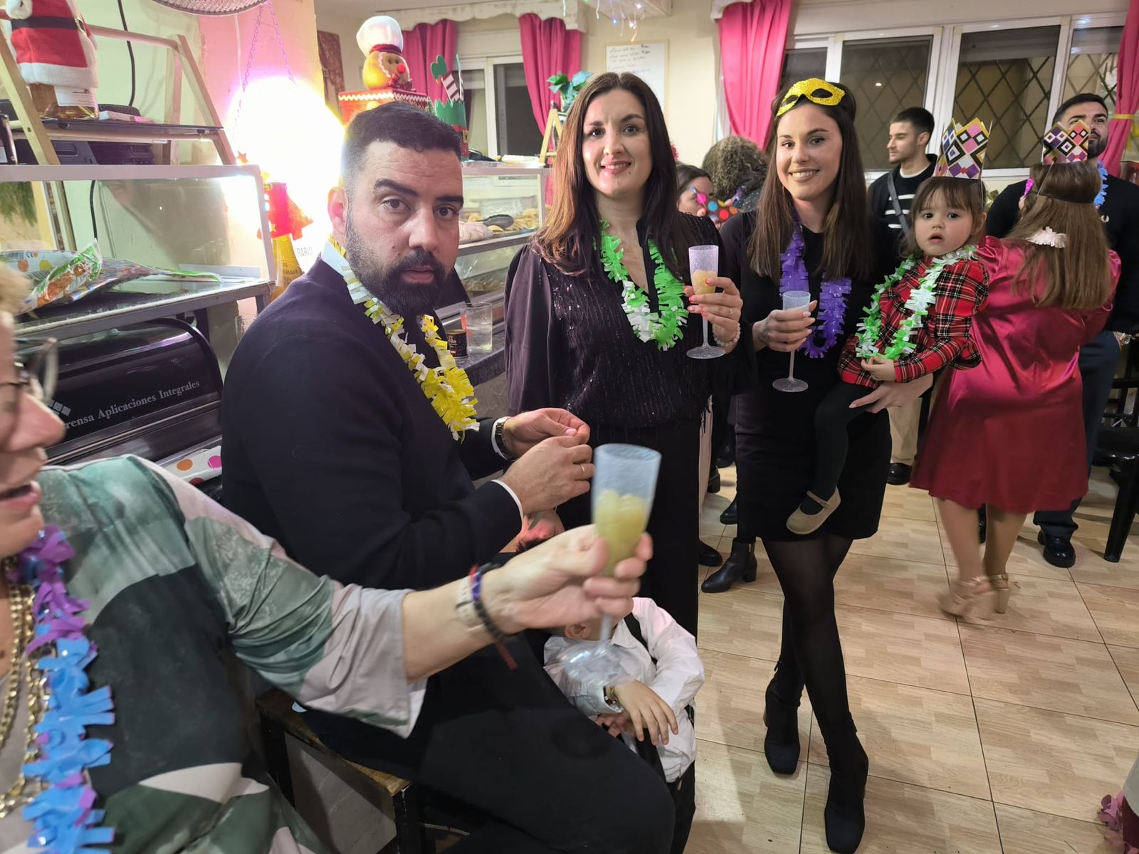 los ceutíes dan la bienvenida al año 2026