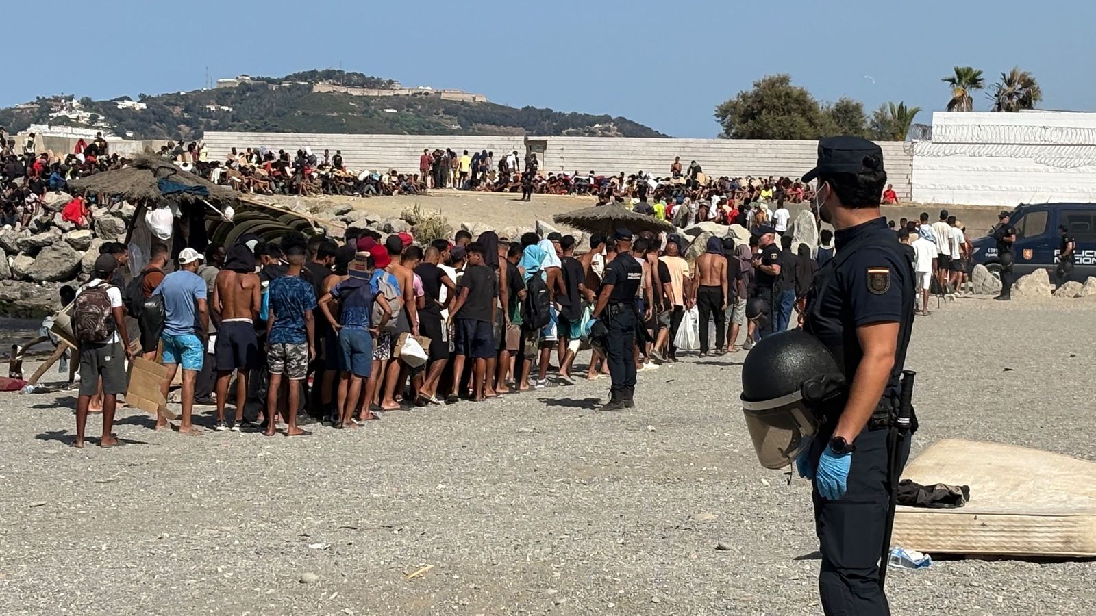 Se estima que más de 10.000 migrantes permanecen en Ceuta