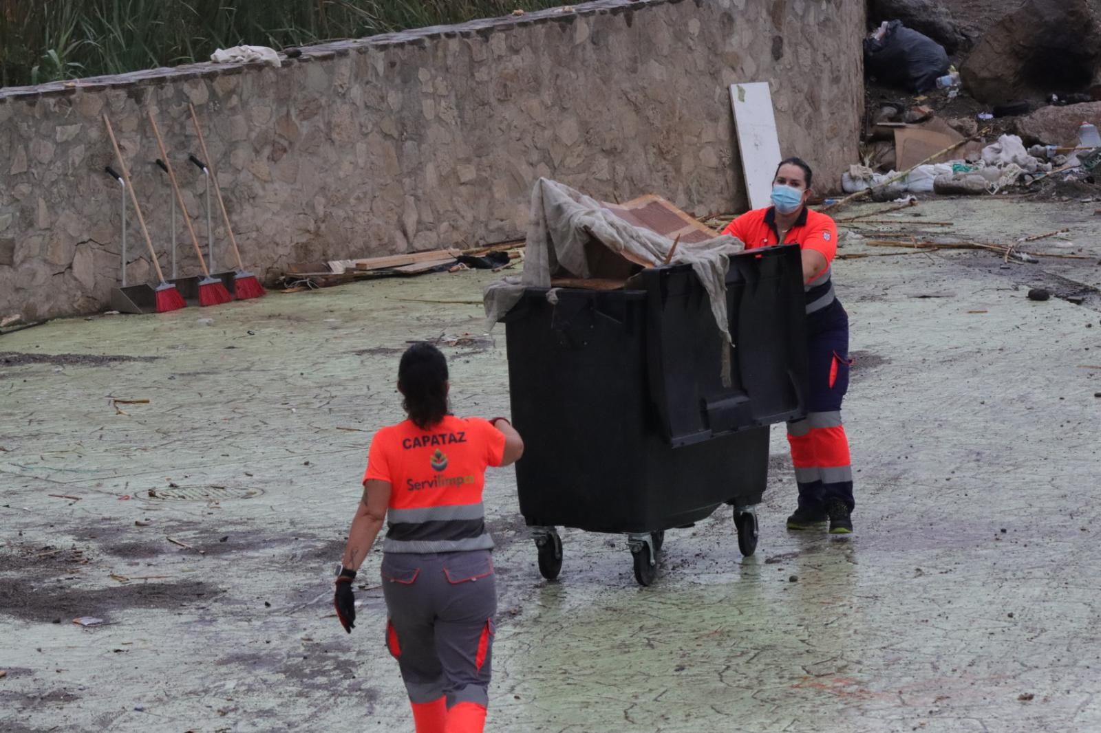 Benítez sigue bajo vigilancia mientras avanza una limpieza que dará paso al vallado