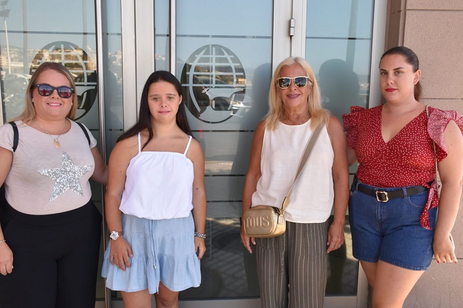 De izquierda a derecha: Rocío, María, Juana y Elena. / FOTO NICOL’S