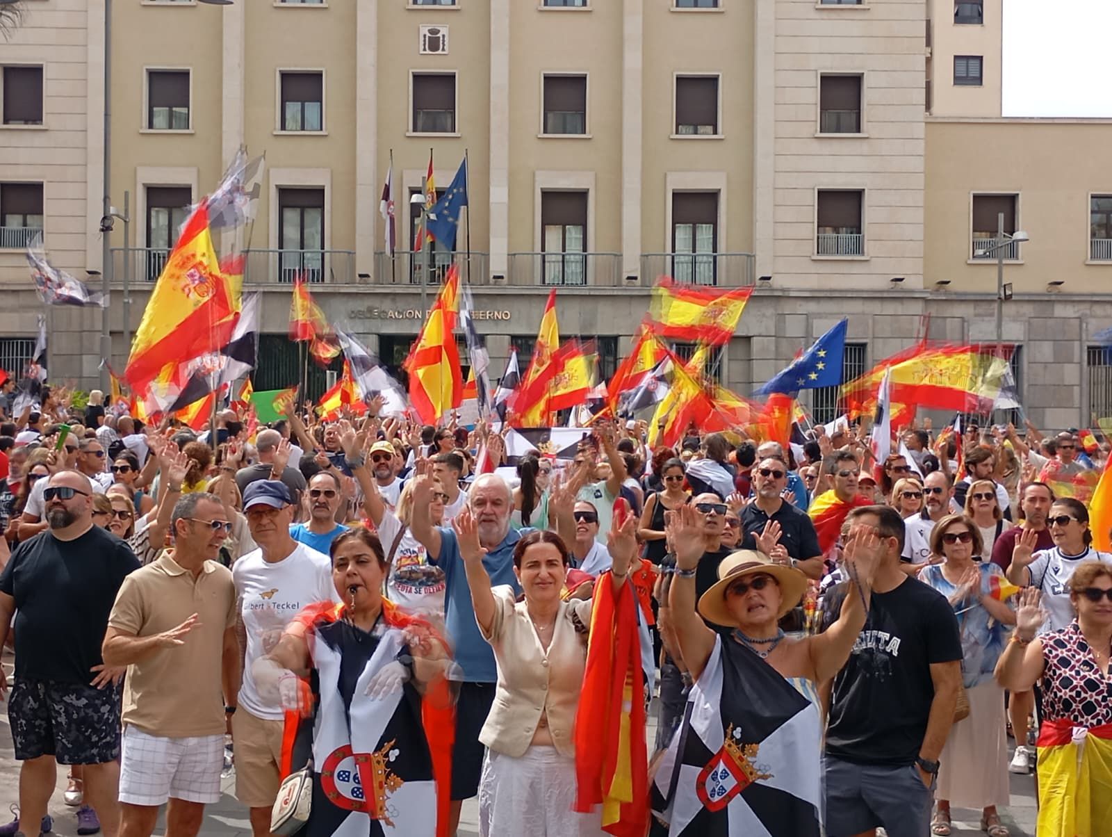 Ceuta se cita en la Plaza de los Reyes para ver a Vivas en ‘El Hormiguero’