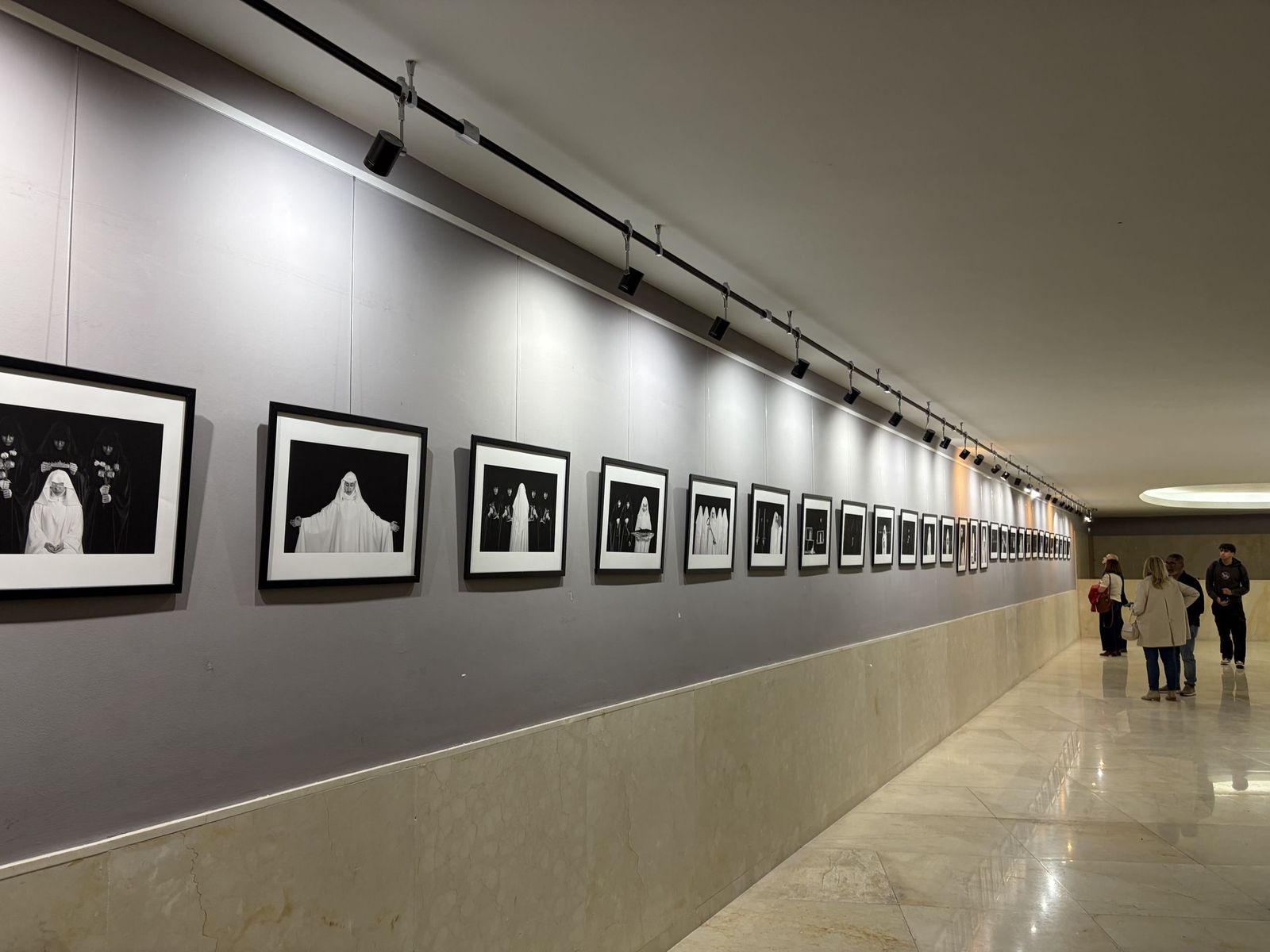 El Centro de Exposiciones FIAP inaugura la muestra ‘Inicio de una historia’, de Nasser Haiji Malek