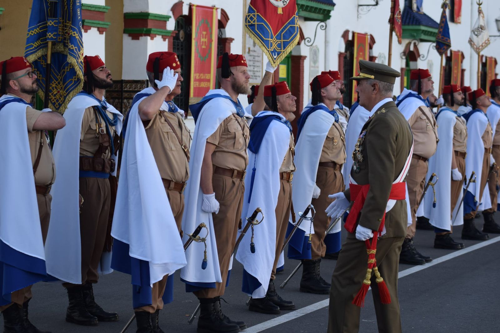 Regulares se viste de gala en honor de la Patrona de Infantería
