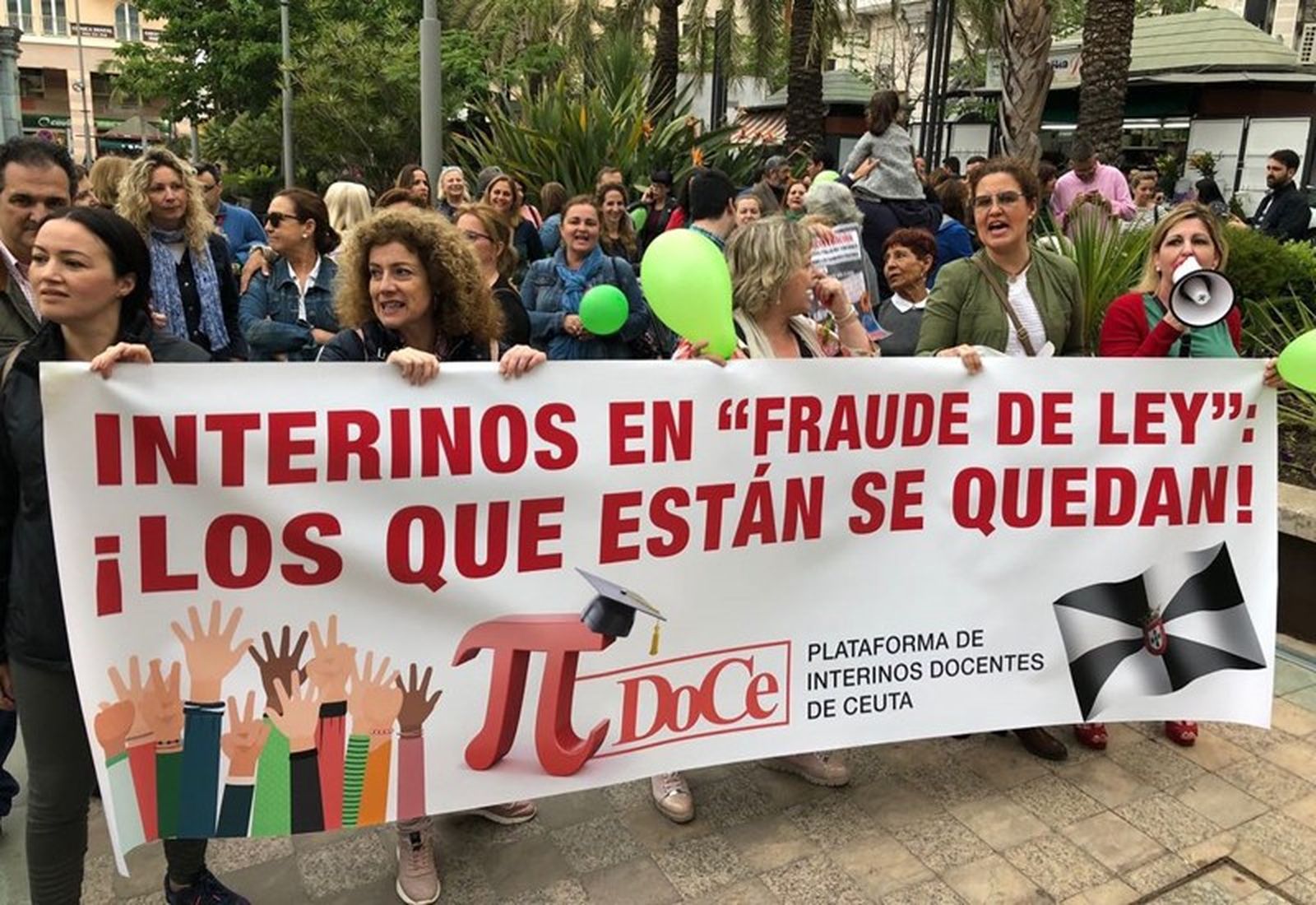 Docentes manifestándose el pasado mes de enero en Ceuta. / FOTO REDUAN