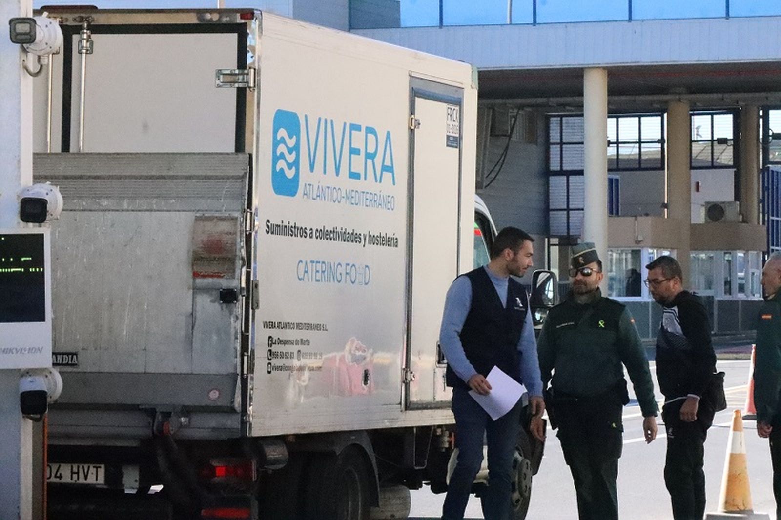 El camión que realizó la primera expedición desde Ceuta a Marruecos. / FOTO REDUAN