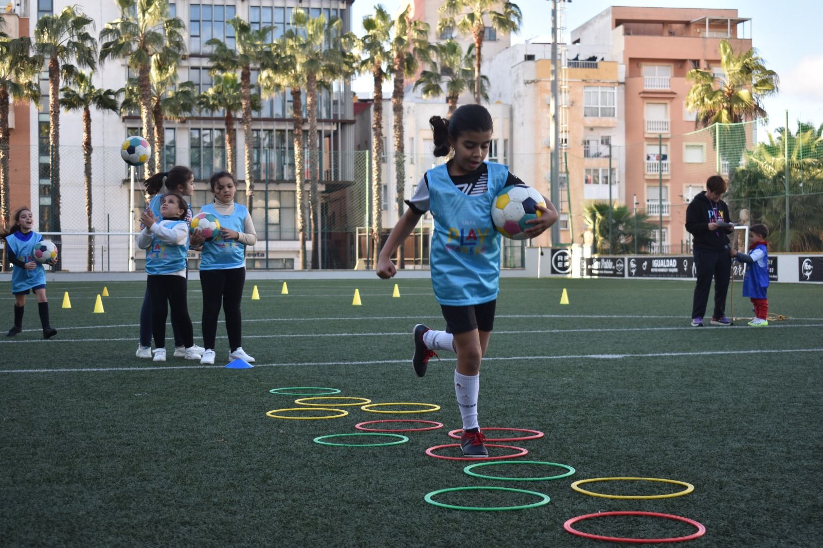 Comenzó el programa UEFA Playmakers