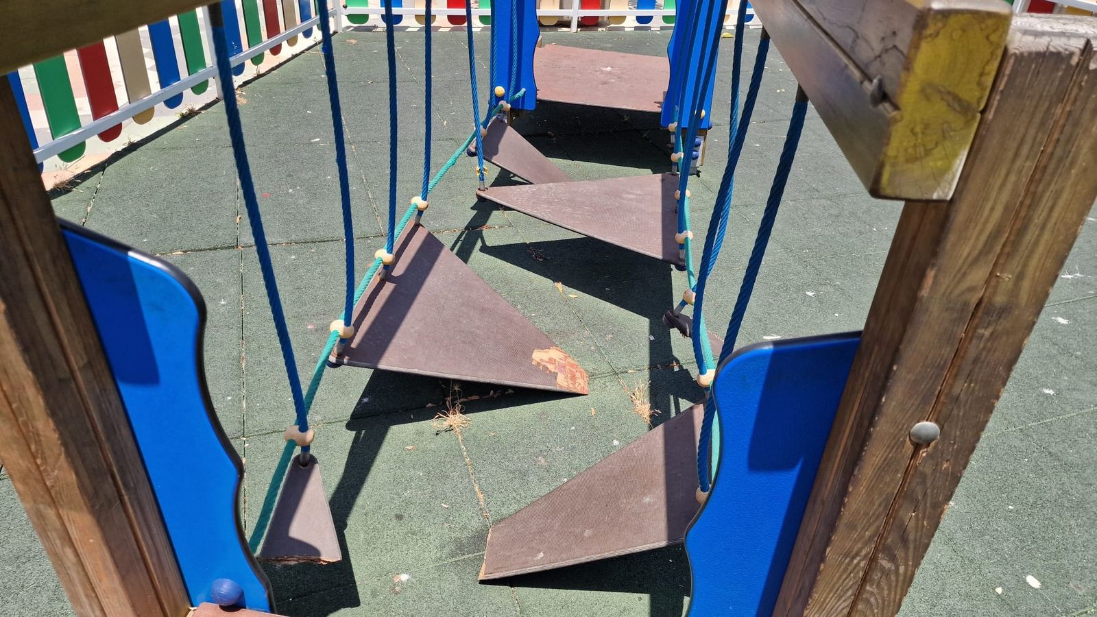 Estado en el que se encuentra actualmente en parque infantil de plaza Nicaragua