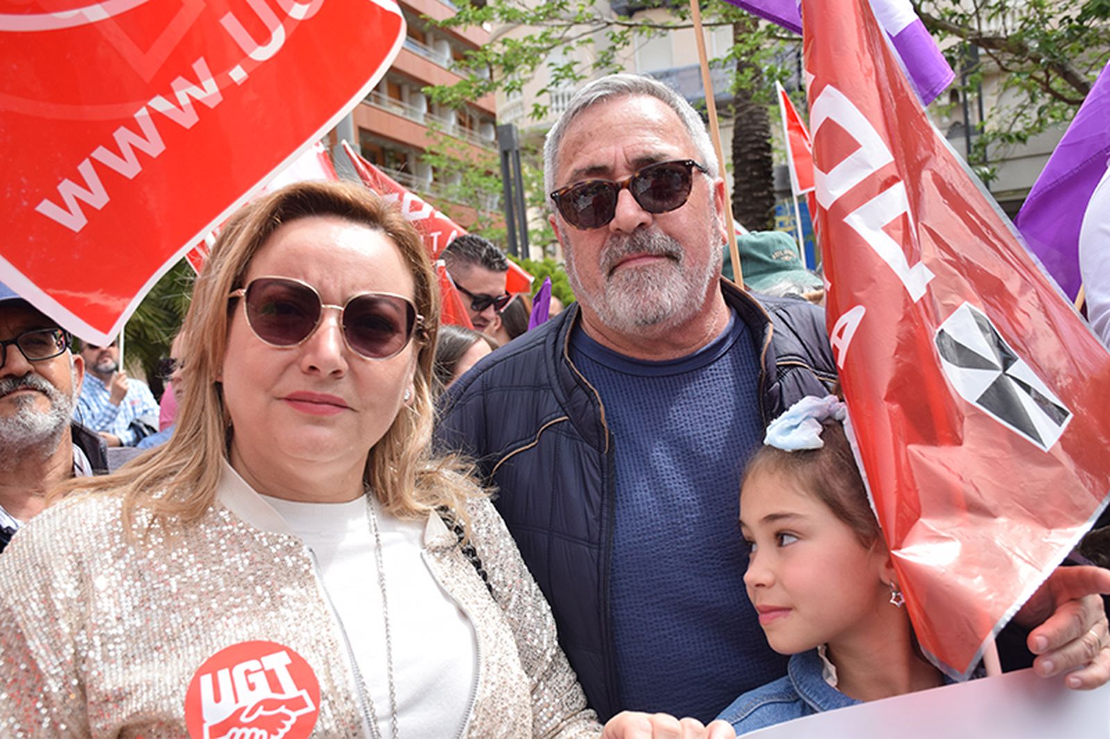Aparicio (UGT) y Postigo (CCOO), en un momento de la manifestación/FOTO NICOL'S