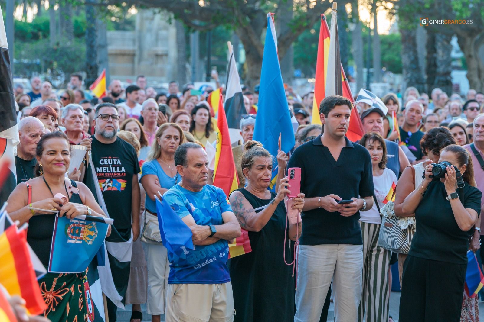 Melilla se vuelca con Ceuta: la Casa Regional de Ceuta, protagonista de una multitudinaria concentración