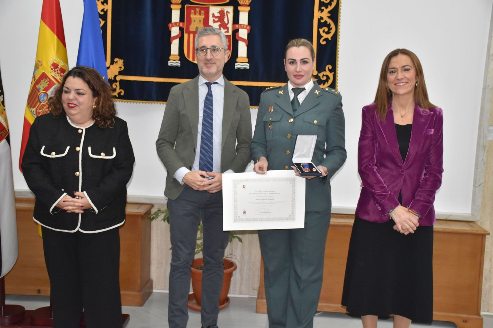 Protección Civil rreconoce el éxito de la OPE con la entrega de sus Medallas