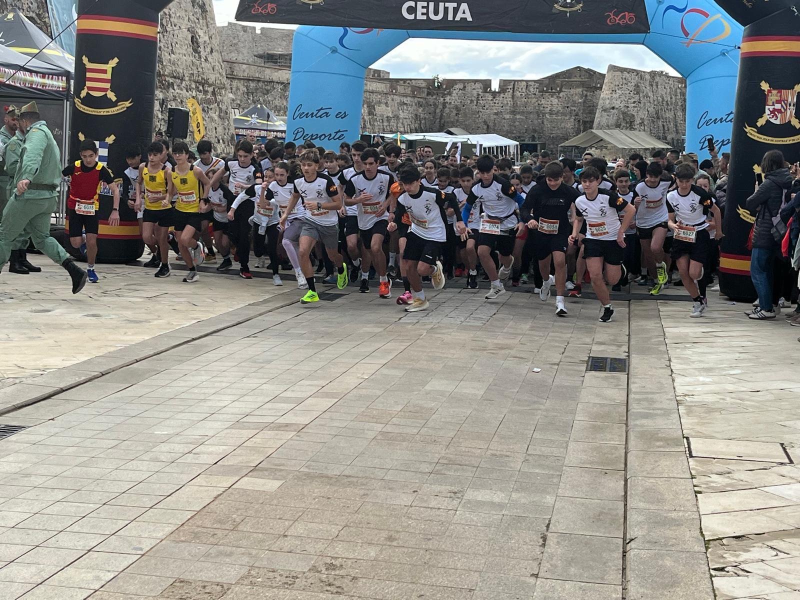 La previa y el inicio de la X Cuna de la Legión a través del objetivo de Reduan