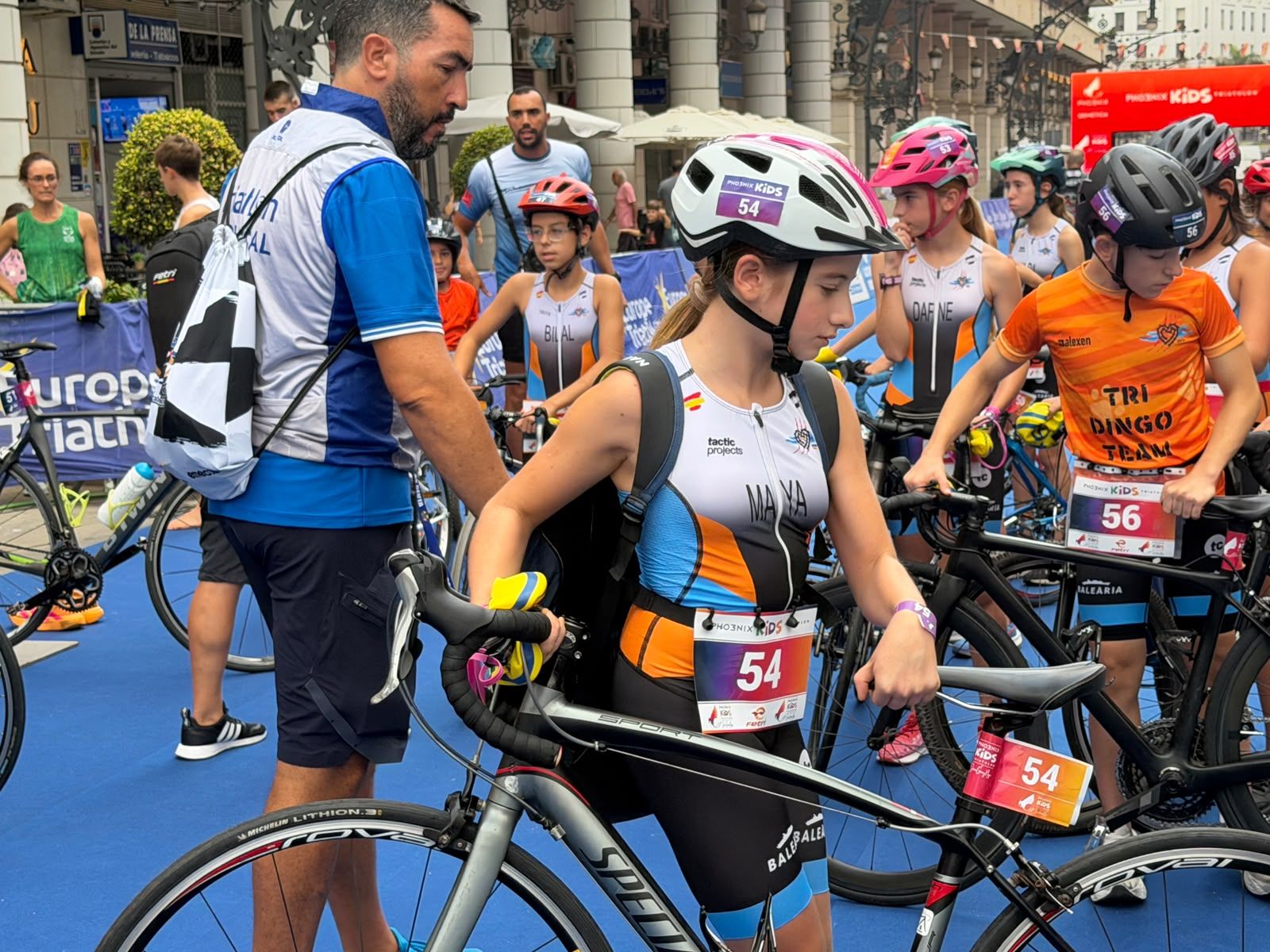 Los aficionados al triatlón en Ceuta se reúnen para participar en el Acuatlón Popular 'Juan Mur' y en la Phoenix Kids Triathlon