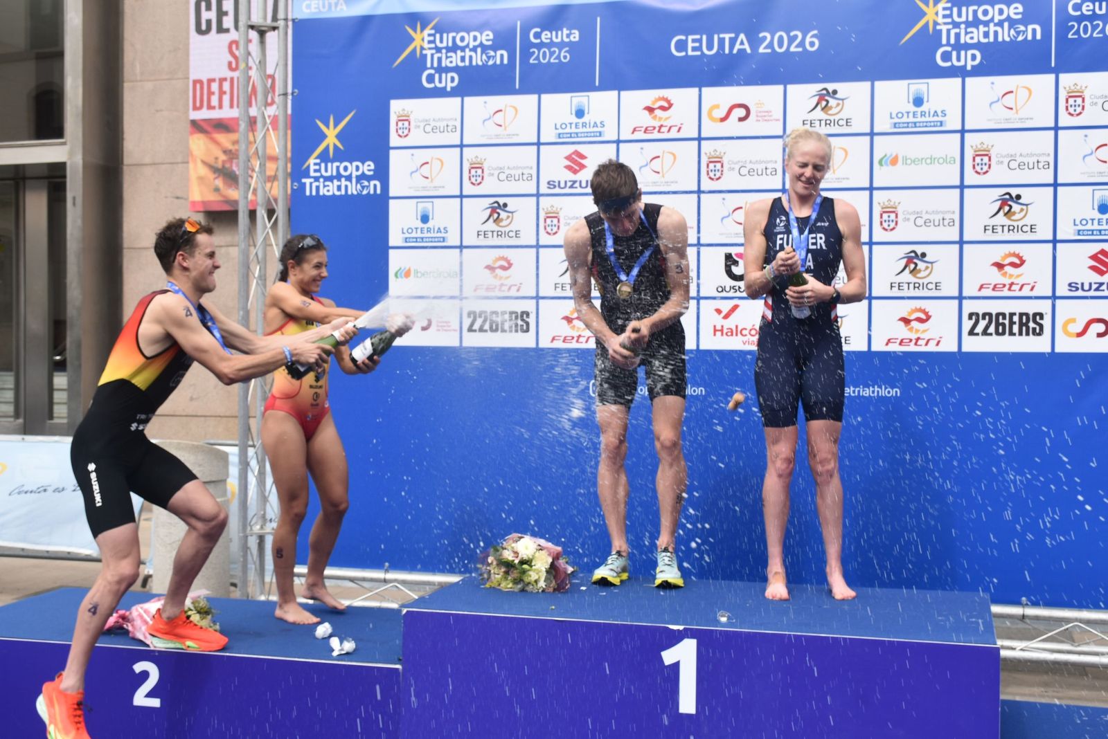Entrega de trofeos de la Copa de Europa de Triatlón