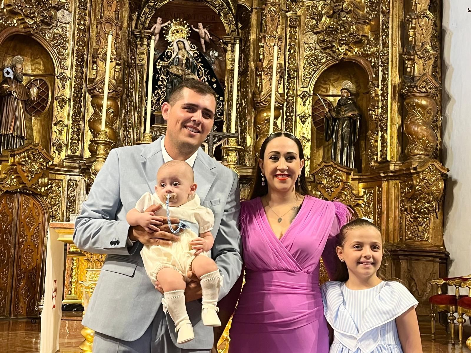 Romeo recibe el Sacramento del Bautismo en Nuestra Señora de África