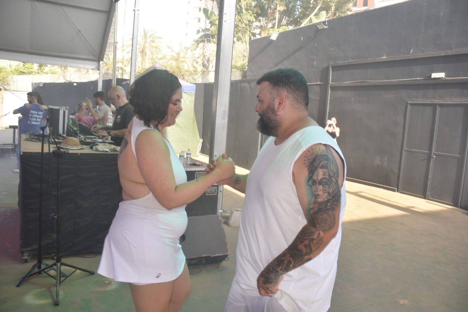 El Holi vuelve a teñir Ceuta de color por la solidaridad y el amor