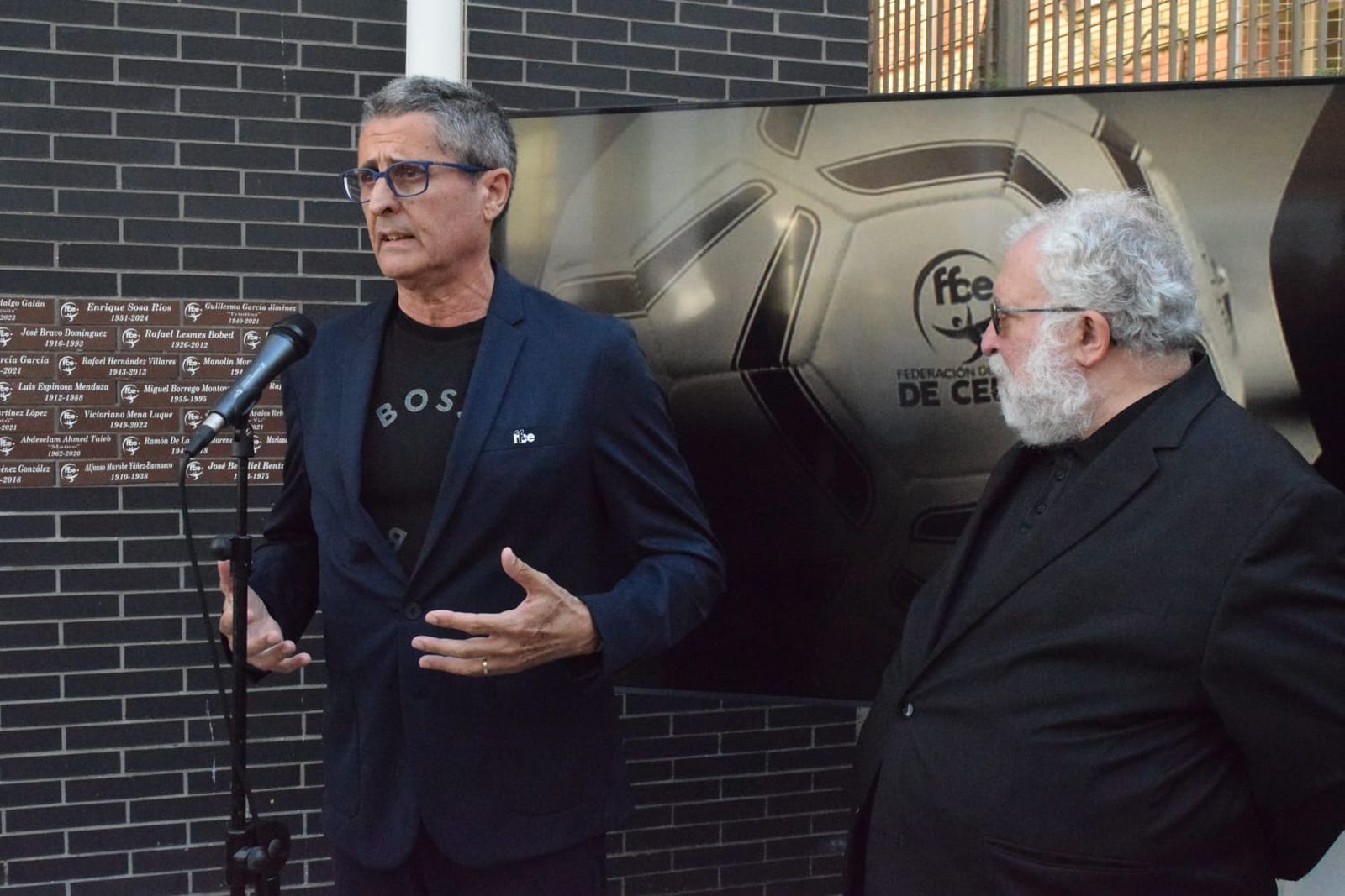 La  RFFCE celebra el primer acto de 'El muro del recuerdo' de la temporada