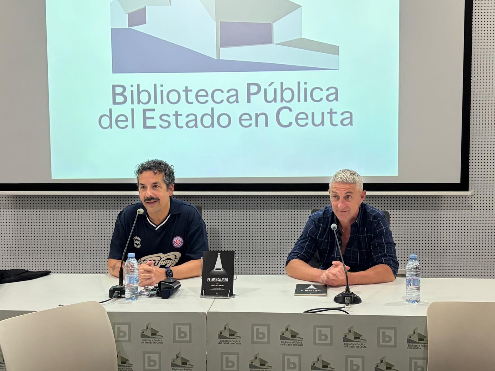 Niños y mayores aprenden y disfrutan de la penúltima jornada de Feria del Libro