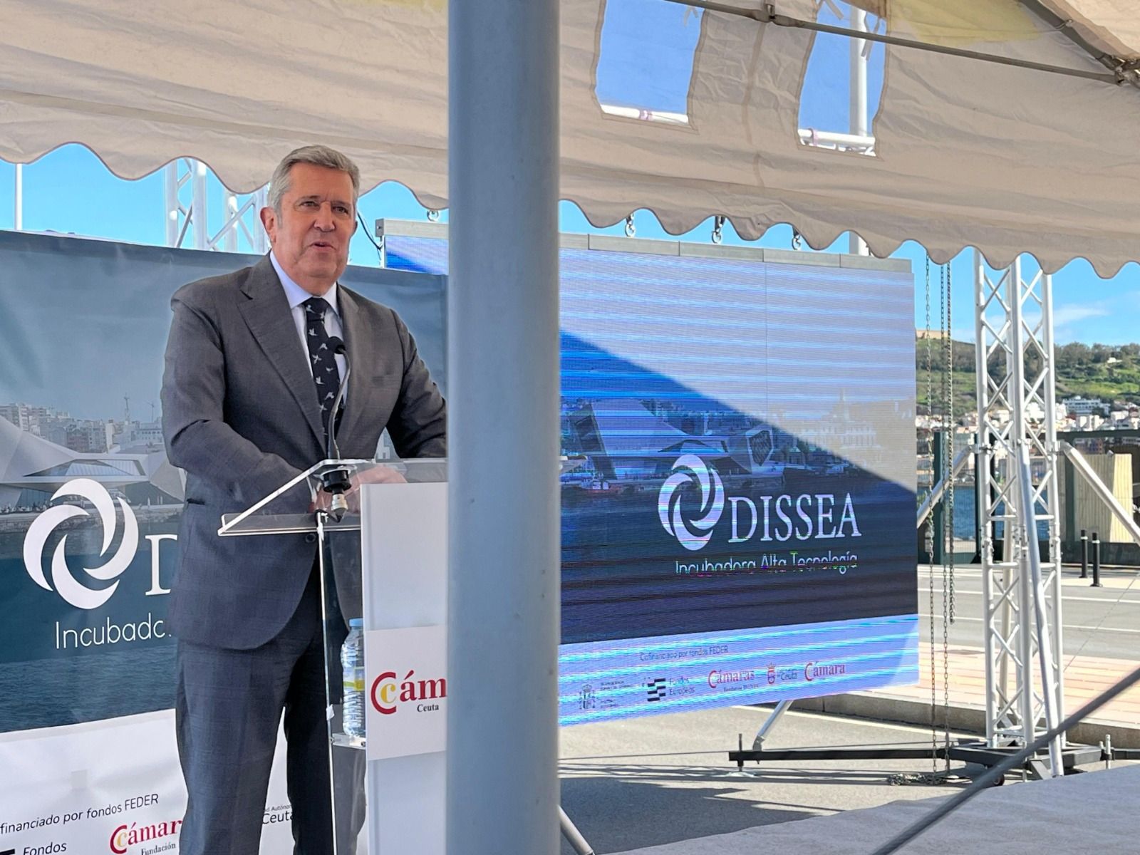 Primera piedra de la incubadora de alta tecnología Odissea