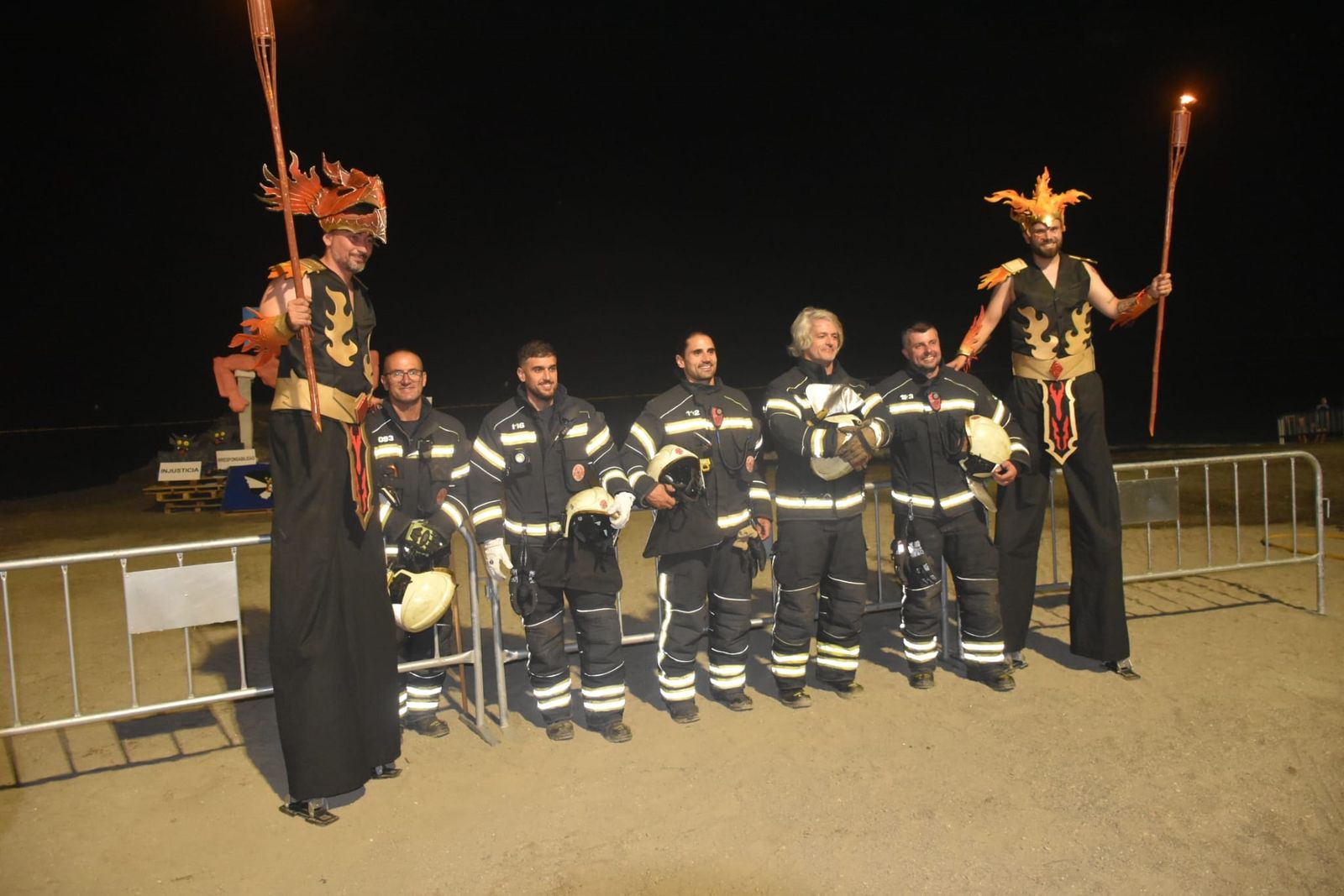 Tradición y drones para la puesta de largo del verano en las playas