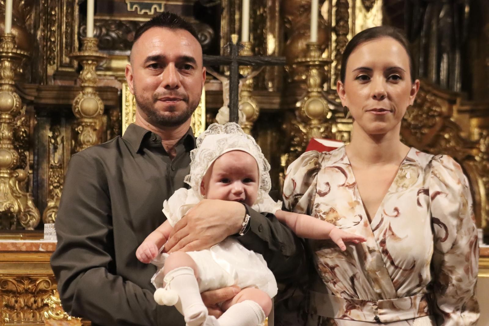 FOTOGALERÍA | Judith e Izan reciben el Sacramento del Bautismo en Nuestra Señora de África