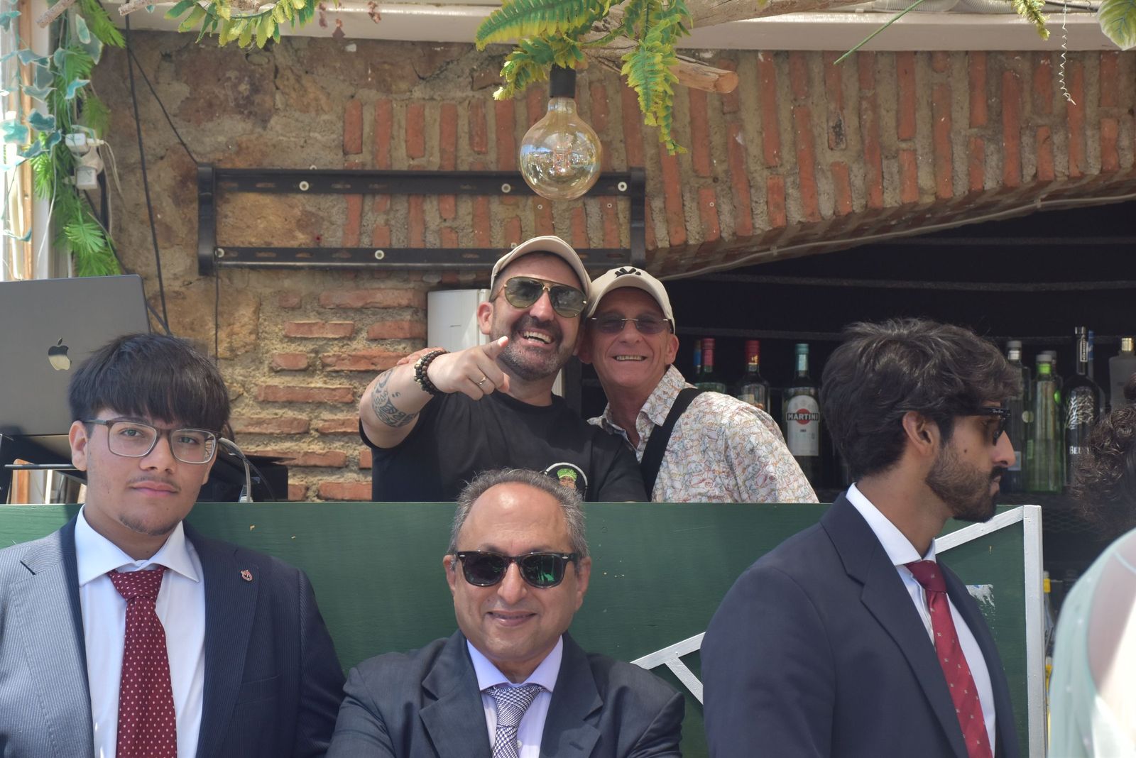 Direk y Rocío sellan su amor bajo el cielo de Ceuta